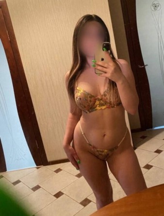 Девушка массажистка Вика, салон Лиза